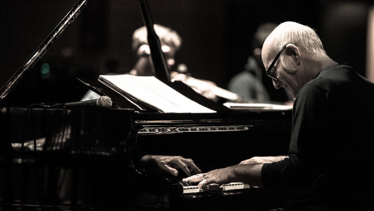 Ludovico Einaudi in concerto all&rsquo;Arco della pace in occasione del Fuorisalone 2019