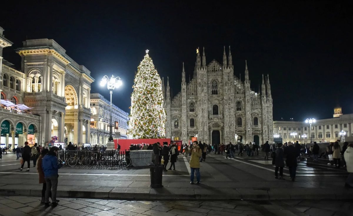 Albero di Natale Sky Italia