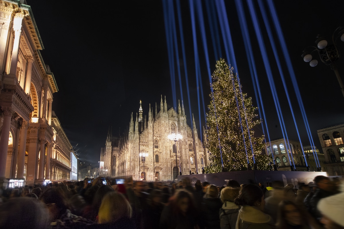 albero di natale Unipol Milano