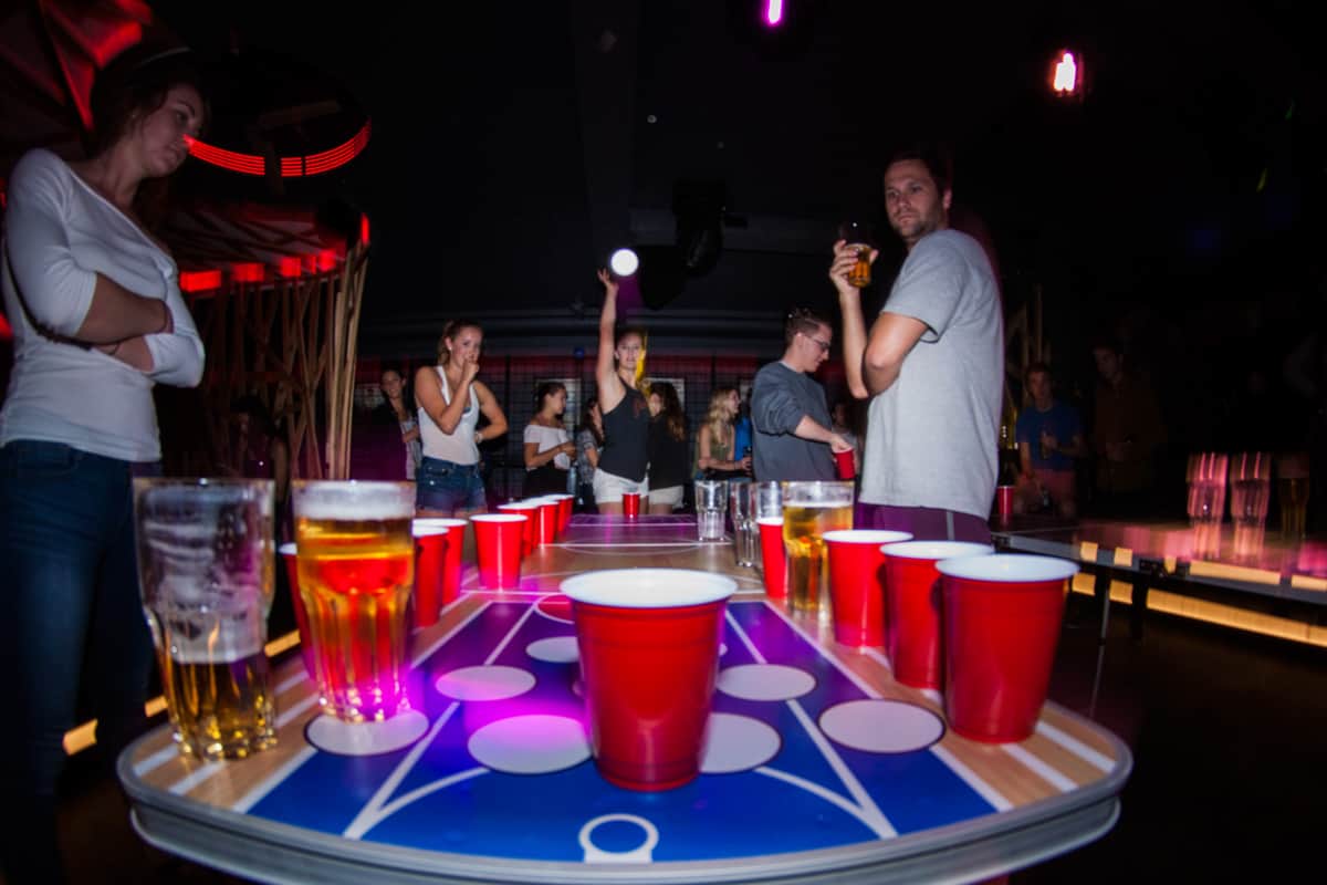 Beer pong - giochi alcolici capodanno