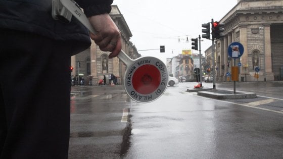 Blocco del traffico a Milano: livelli di smog drastici