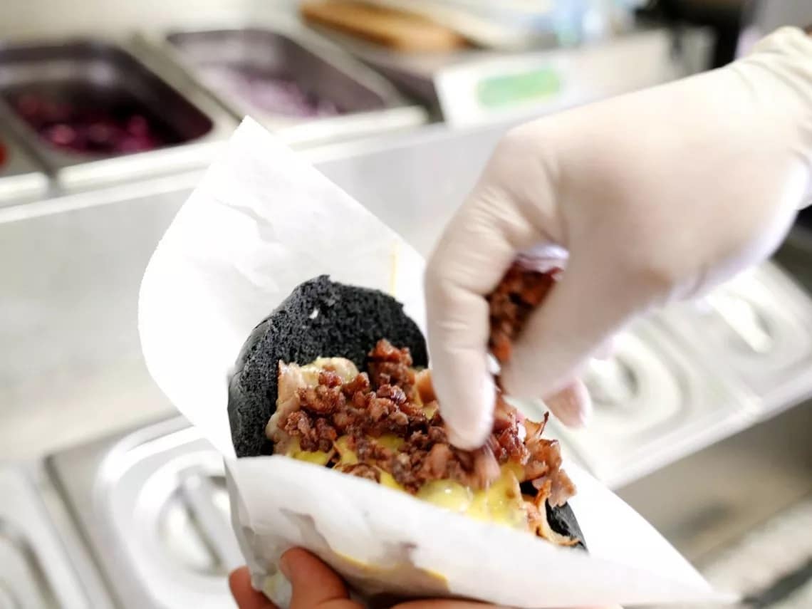 Carbonara Day: Milano festeggia con il kebab Carbonaro