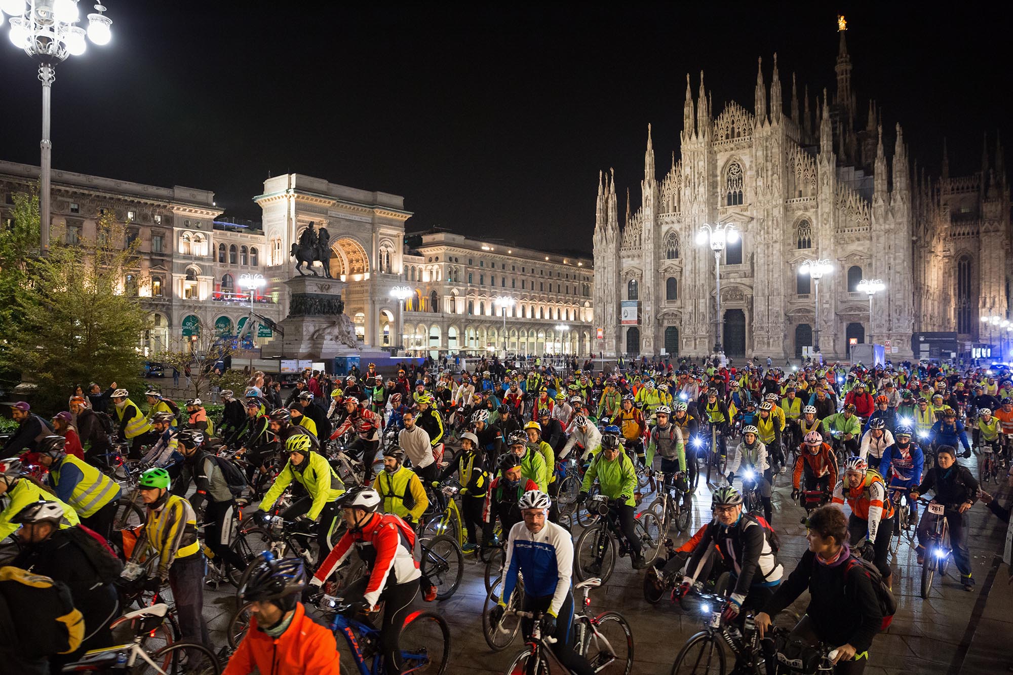 Bike Night: da Milano ad Arona in bicicletta