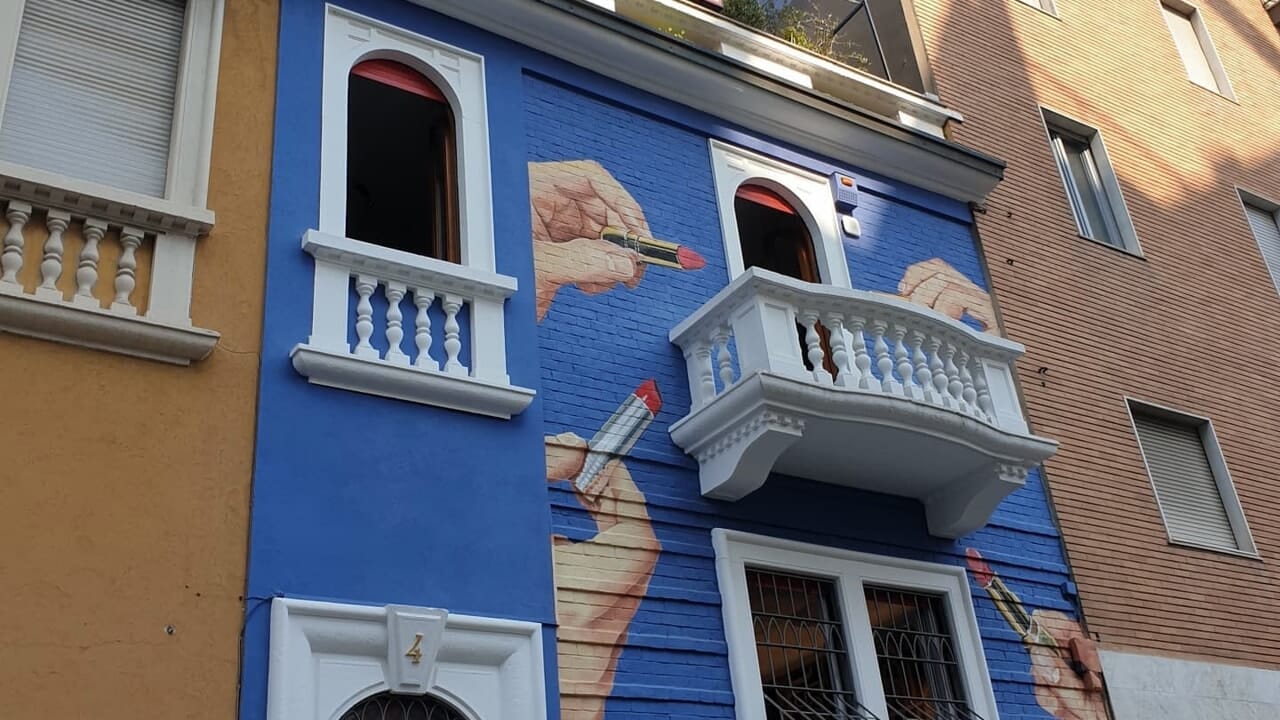 Milano: una via mutata in un’opera d’arte permanente