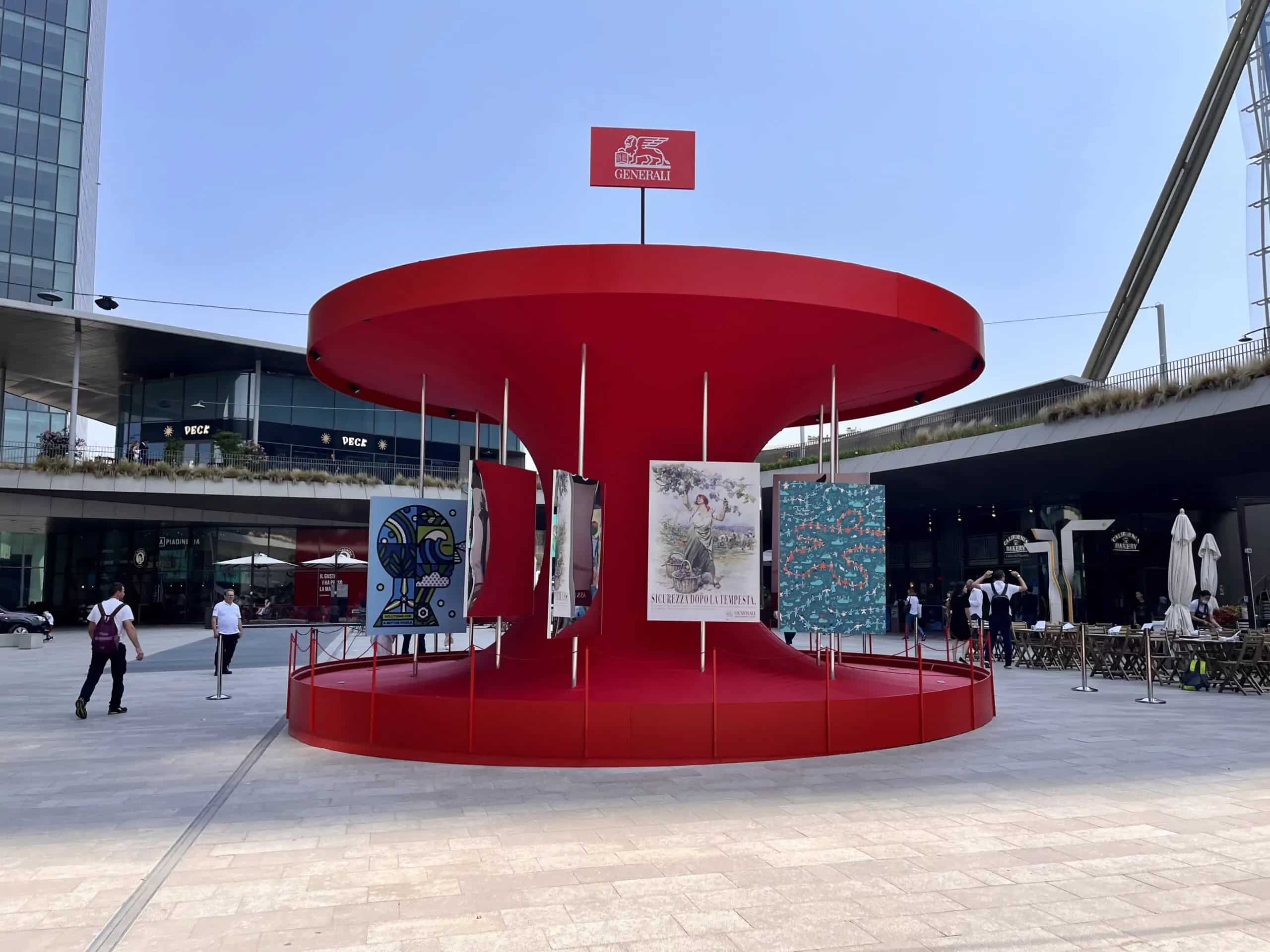 La nuova installazione Generali in Piazza Tre Torri a Milano 
