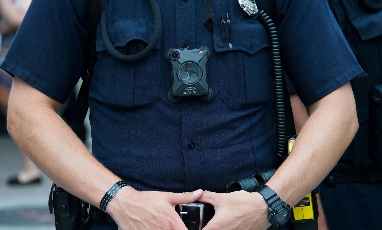 Polizia locale Milano: sì alle bodycam, ma no ai taser