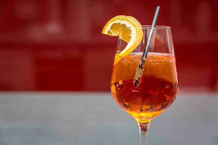 Lo Spritz più grande del mondo al Fiordaliso di Milano 