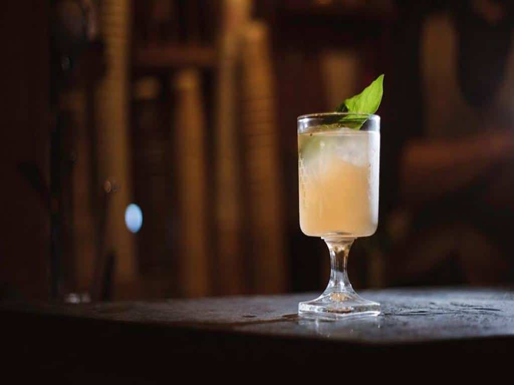 Il cocktail bar più piccolo al mondo? È sui Navigli a Milano