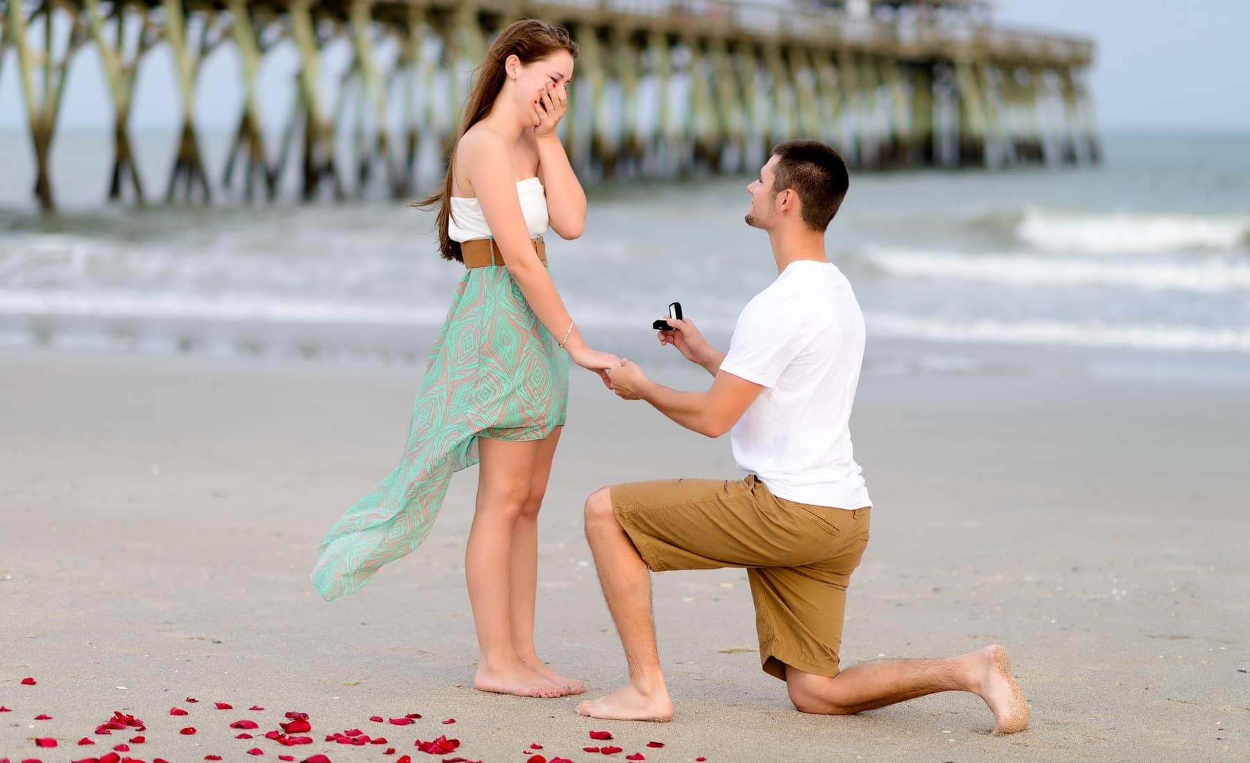 Milano: proposta di matrimonio rovinata da concerto trap