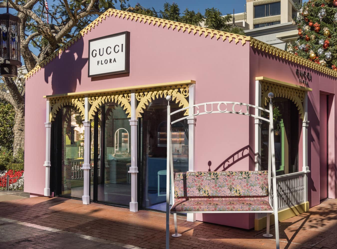 Il pop Up Store Gucci a Milano: Flora, Beauty e Miley Cyrus