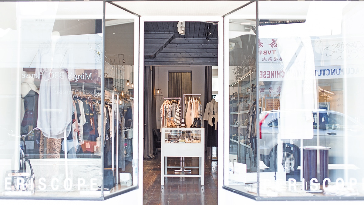 Milano: continuano le discussioni per le porte aperte dei negozi