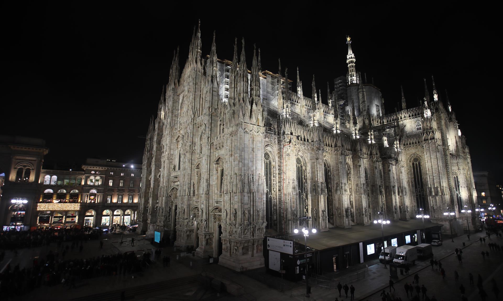 Luci spente contro il caro energia a Milano: scopri quando