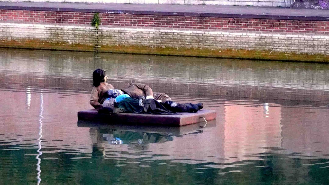 Tre cadaveri emersi dalle acque della Darsena di Milano