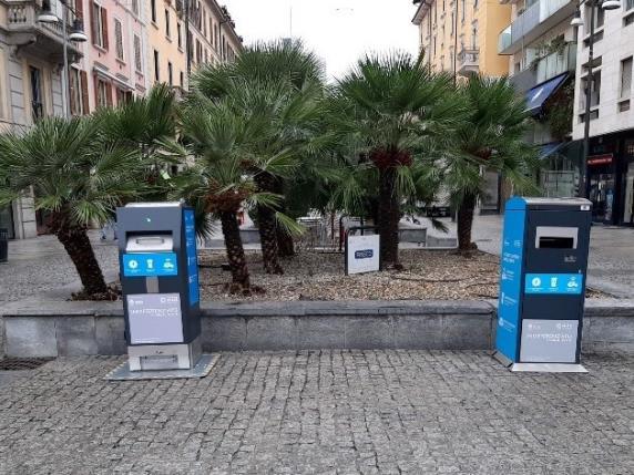 Arrivano i cestini intelligenti a Milano: funzionano a energia solare