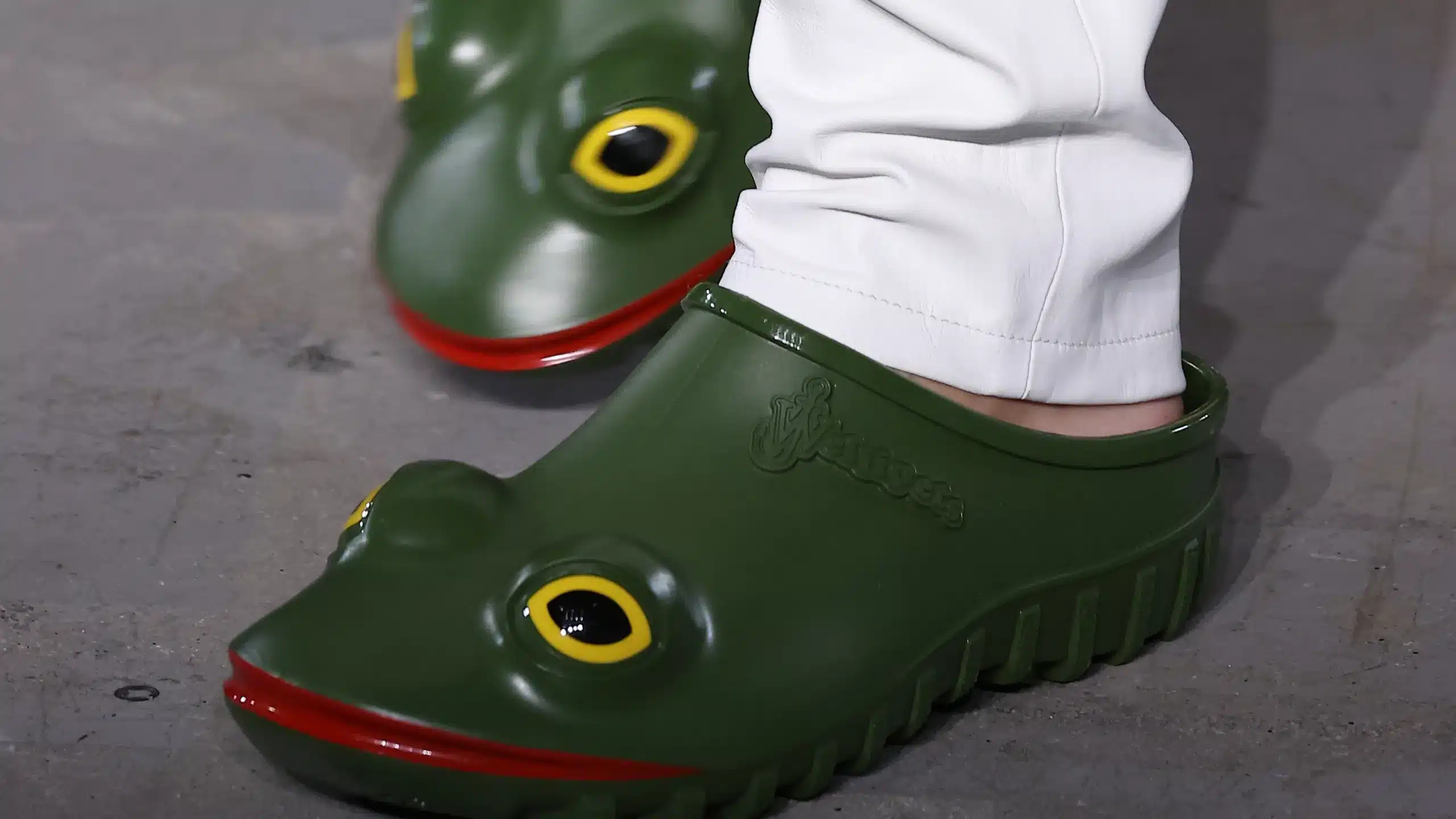 Le scarpe rana di JW Anderson tra le novità della Milano Fashion Week