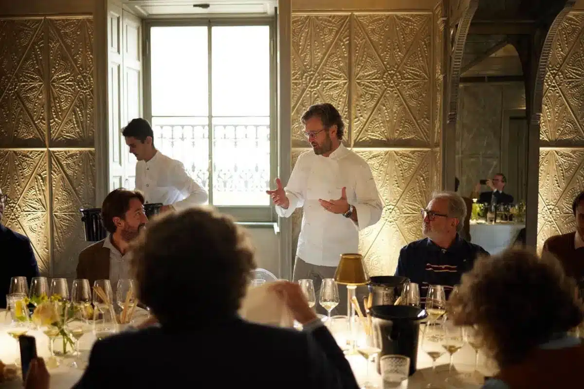 Milano, il ristorante di Carlo Cracco chiude il 2022 in rosso