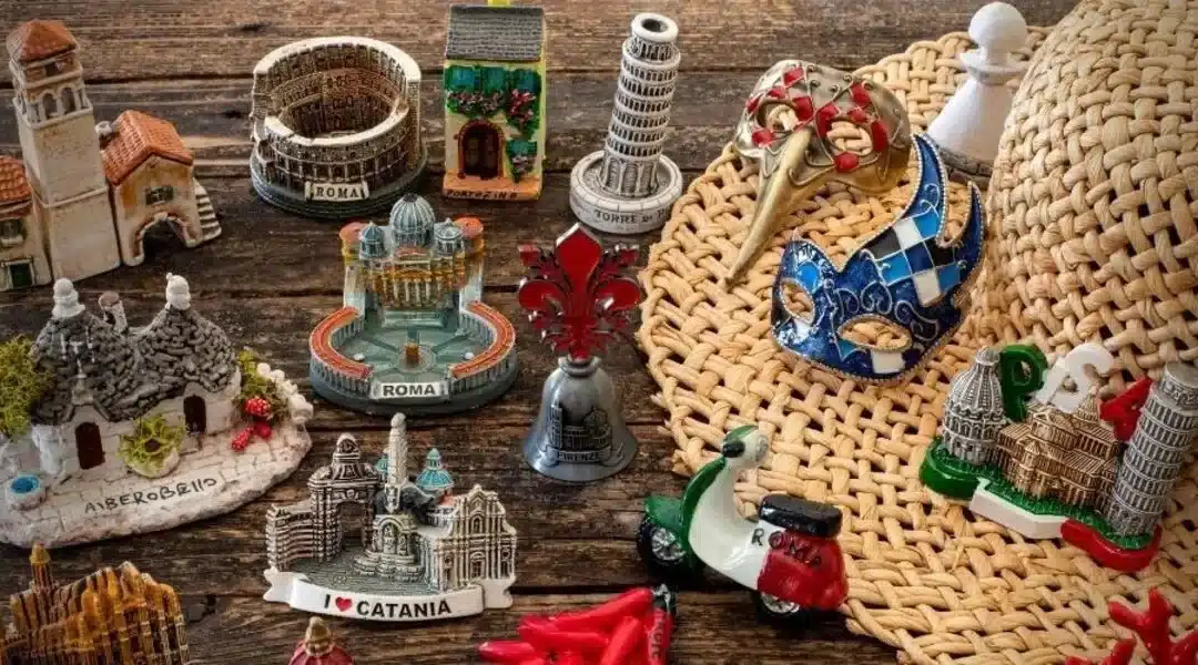 Al Castello Sforzesco la mostra Souvenir d’Italie