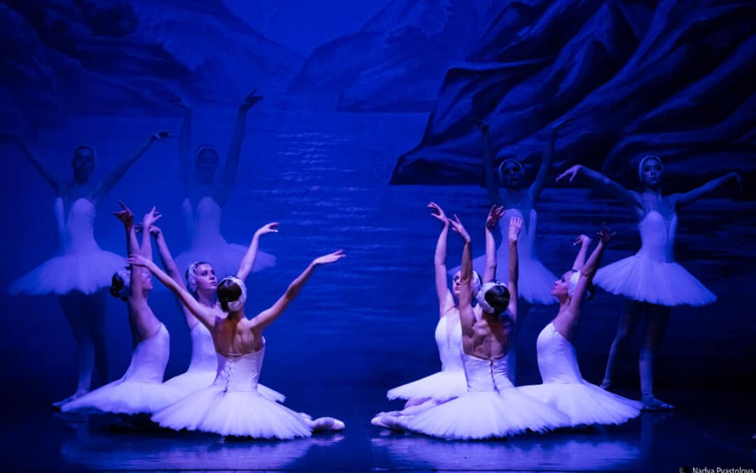 Il Lago dei Cigni 2023: il balletto torna a far volteggiare Milano