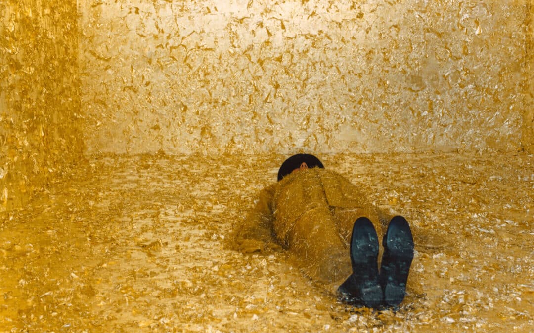 James Lee Byars a Milano tra spiritualit&agrave; e corporalit&agrave;