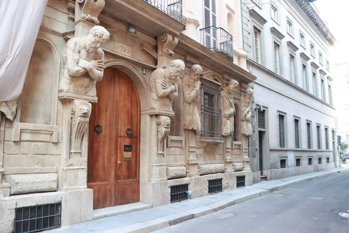 La Casa degli Omenoni