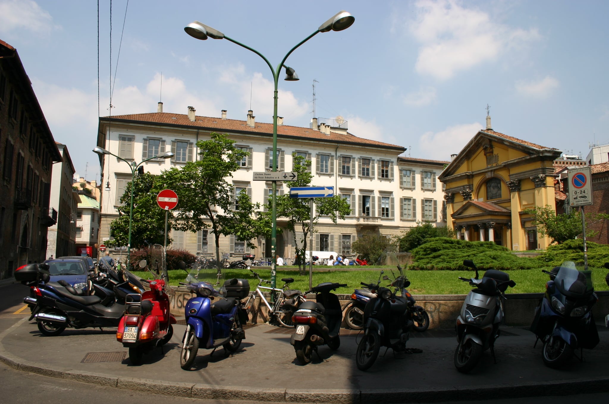 piazza borromeo