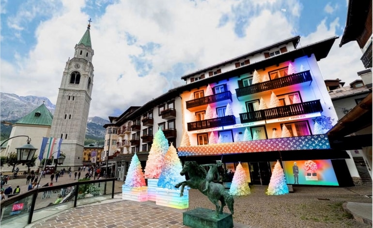 Louis Vuitton aprirà entro fine dicembre il primo store a Cortina d’Ampezzo.