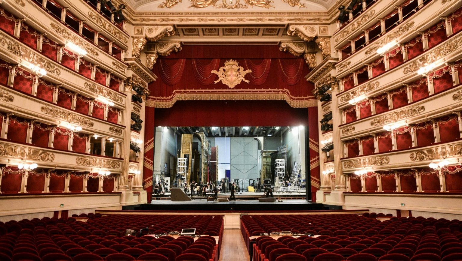 I big della moda vestiranno le star del belcanto