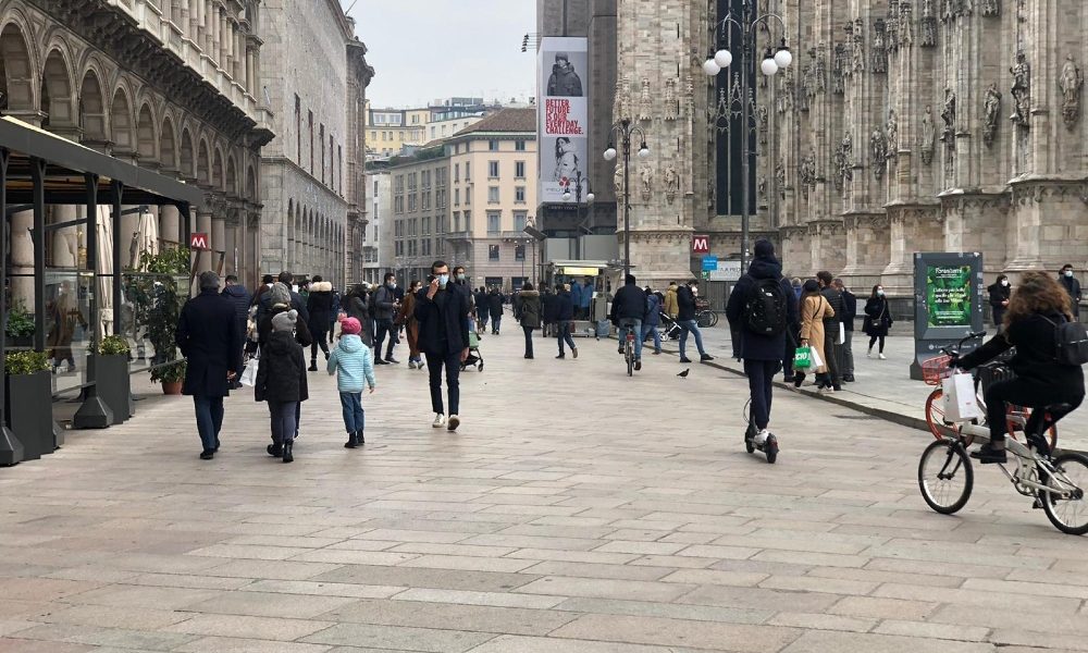 Negozi aperti fino alle 21