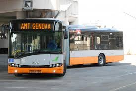 GENOVA potrebbe essere la PRIMA città italiana ad ABOLIRE i BIGLIETTI degli autobus