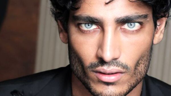Domenica Live, Akash Kumar: ecco la verità sul colore dei suoi occhi