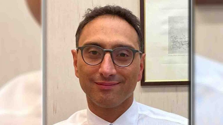 Il virologo Gentile: «Con questi ritmi di vaccinazione la quarta ondata sarà inevitabile»