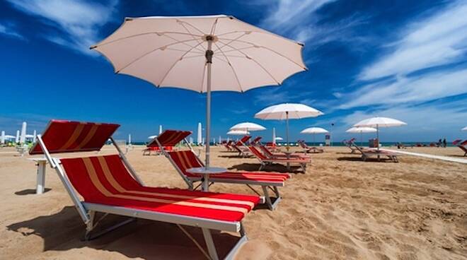 L'apertura delle spiagge è fissata per il 15 maggio. Siete pronti?