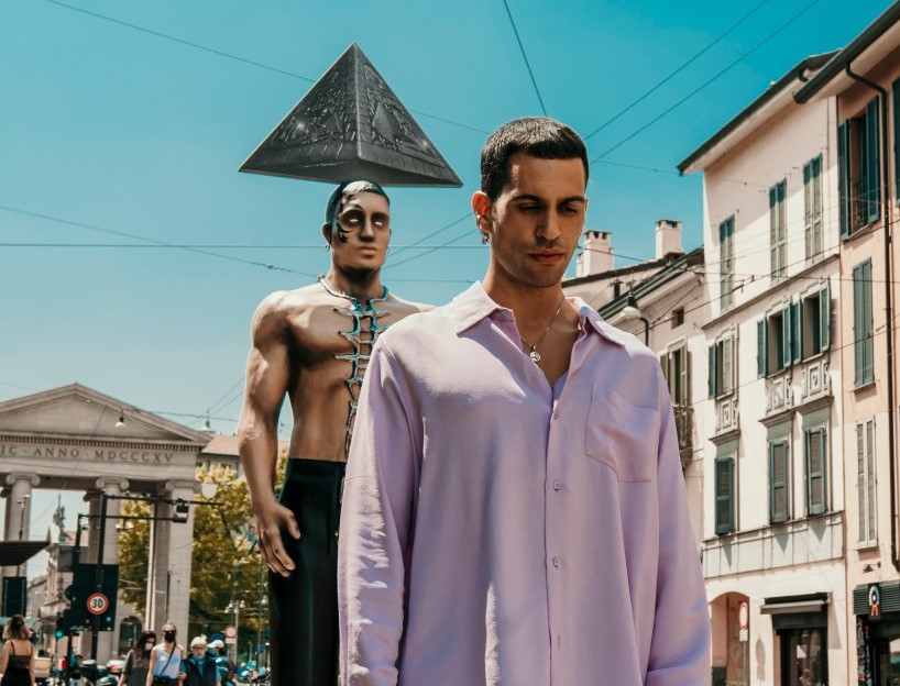 milano mahmood statue