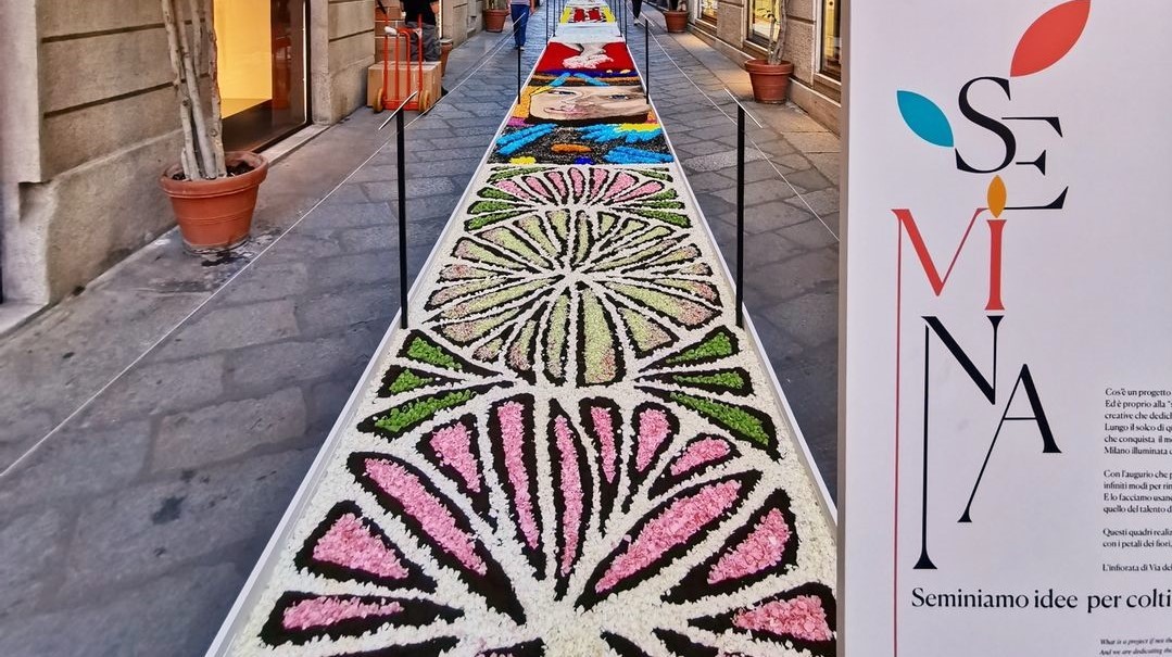 via della spiga infiorata