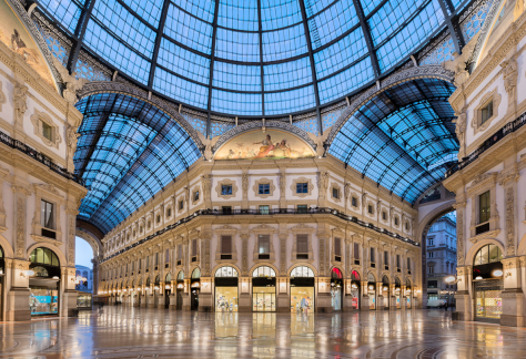 milano galleria chanel gucci
