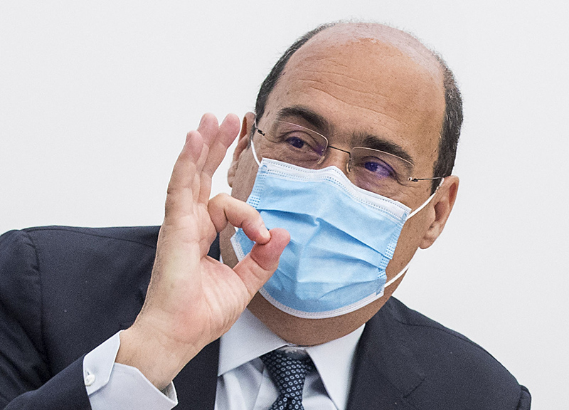 Zingaretti: "Il Lazio parte con la terza dose di vaccini"