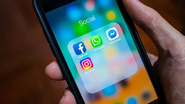 Whatsapp Facebook Instagram
