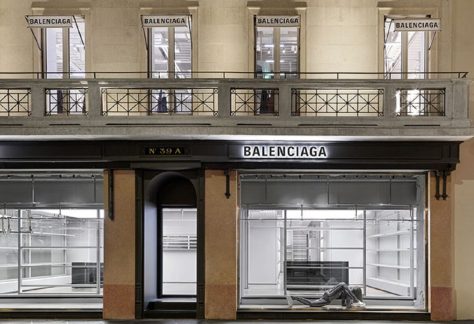 Balenciaga Milano scultura