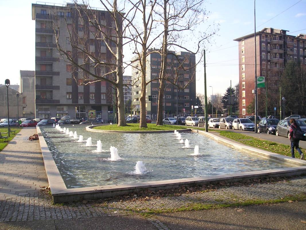Piazza Tirana Milano