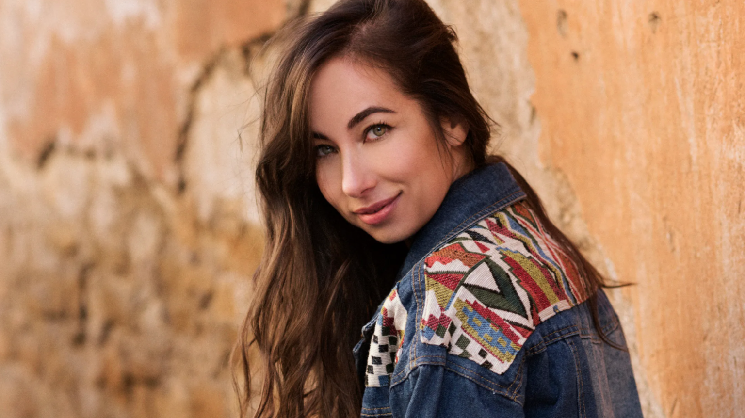 Tess Masazza