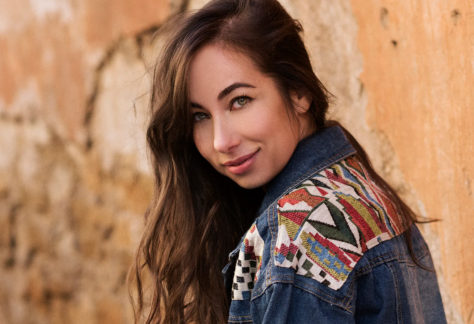 Tess Masazza