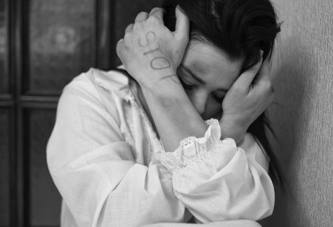 Milano mostra violenza