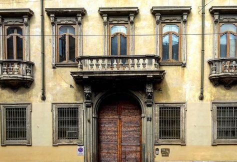 palazzo storico milano