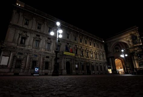 luci negozi spente