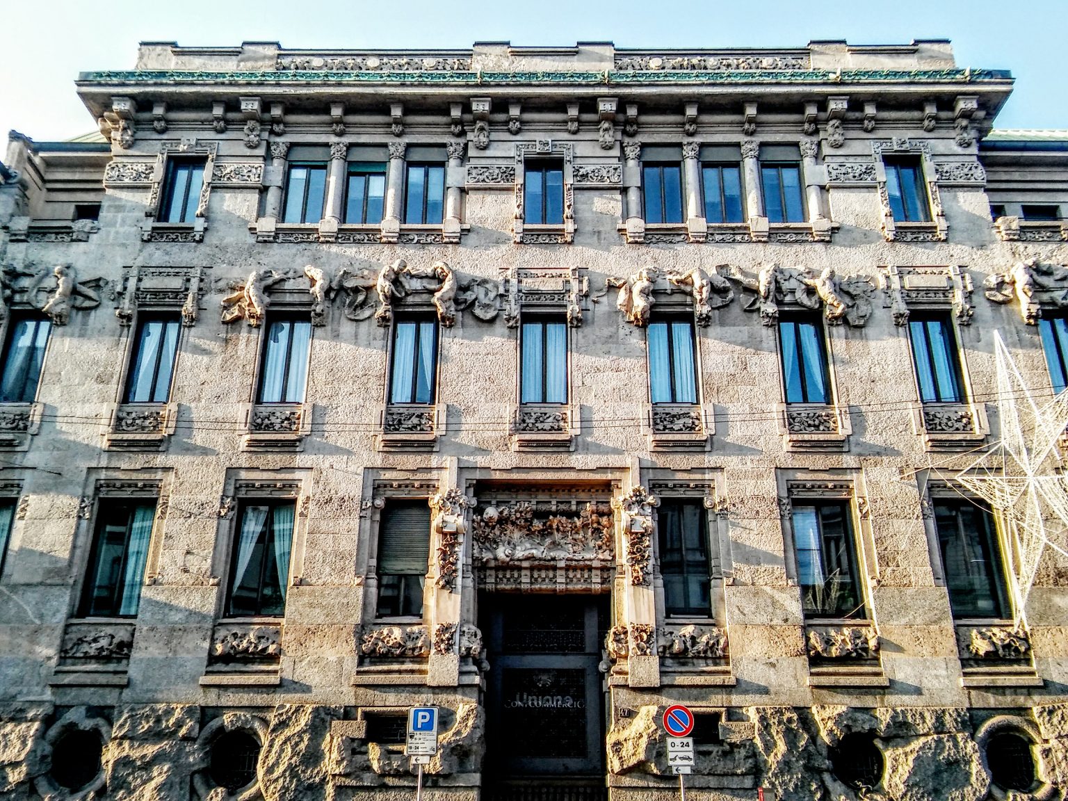 mostra a milano
