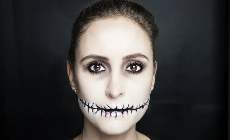 trucco hallowwen bocca cucita