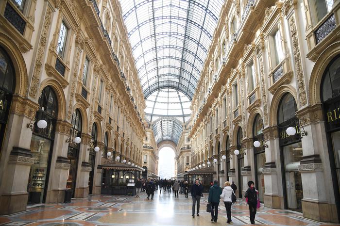 Galleria Vittorio Emanuele II di Milano. ANSA/ DANIEL DAL ZENNARO