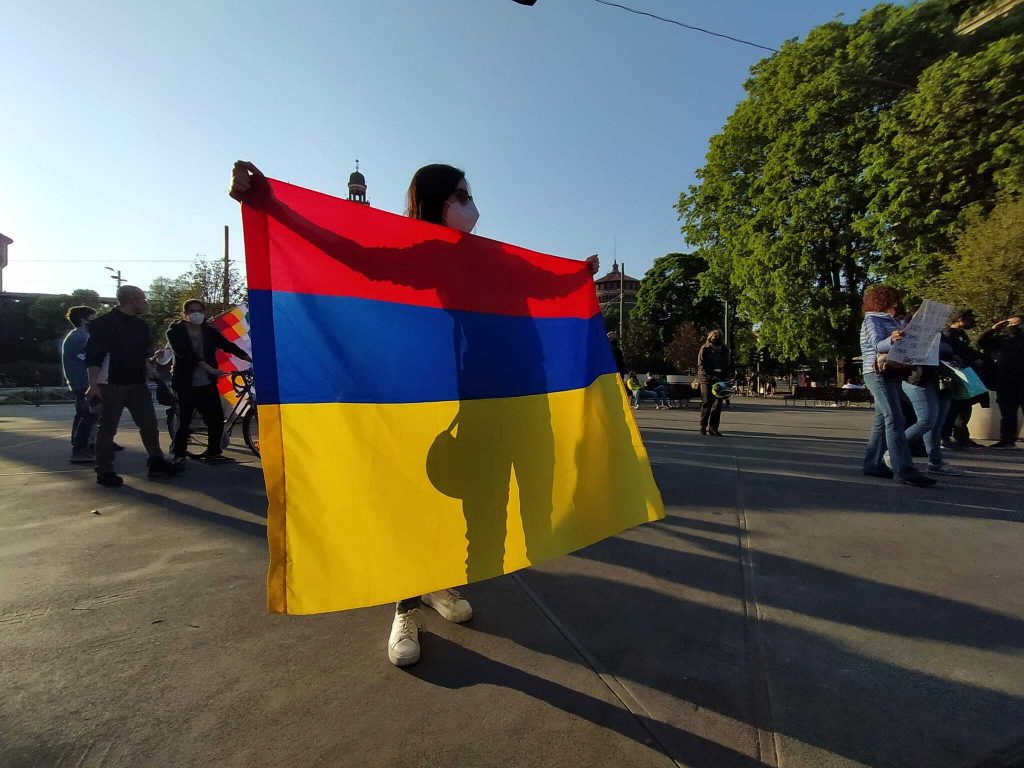 manifestazione Colombia milano