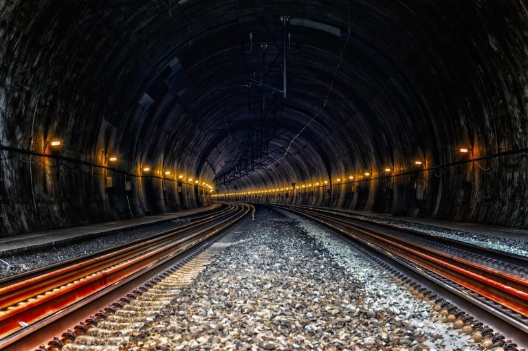 Come cambierà la metro di Milano nei prossimi anni: ecco i 5 prolungamenti più importanti